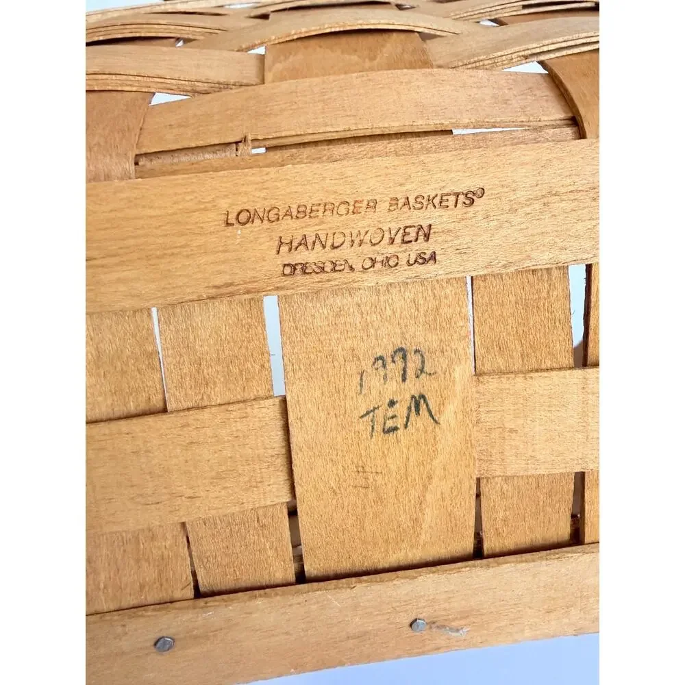 Longaberger Basket 1992 Market Style Swing Handle Handwoven USA Pre Tag